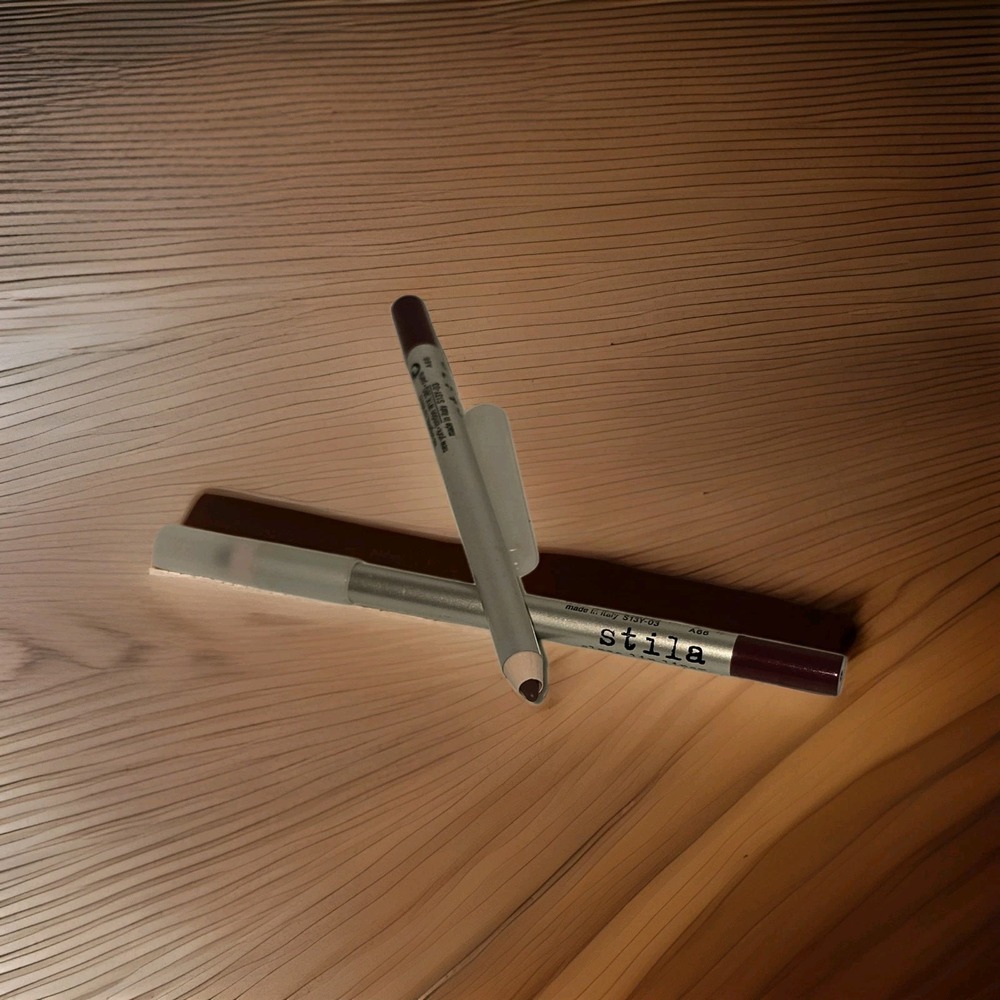 STILA GLAZE LIP LINER IN "PLUM" FULL SIZE NWOB‎